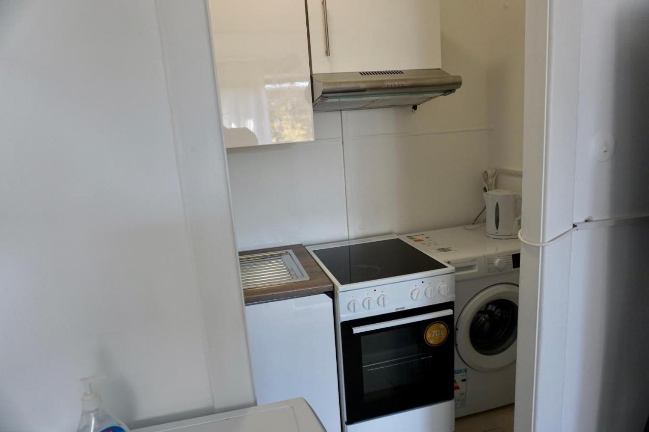 Alster Hamburg - Saniertes Und Mobliertes Apartment Mit Bad Und Kuche Luaran gambar