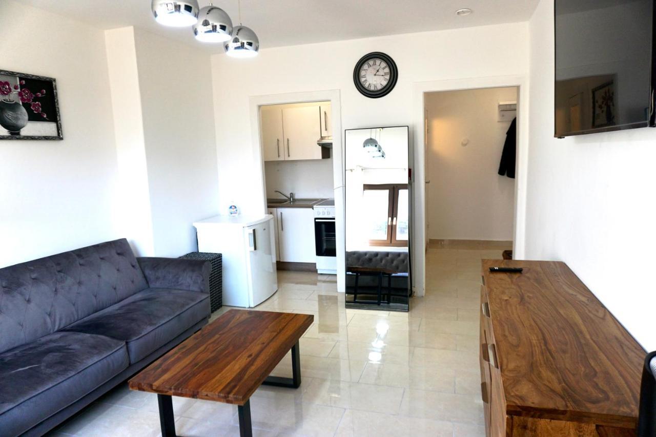 Alster Hamburg - Saniertes Und Mobliertes Apartment Mit Bad Und Kuche Luaran gambar