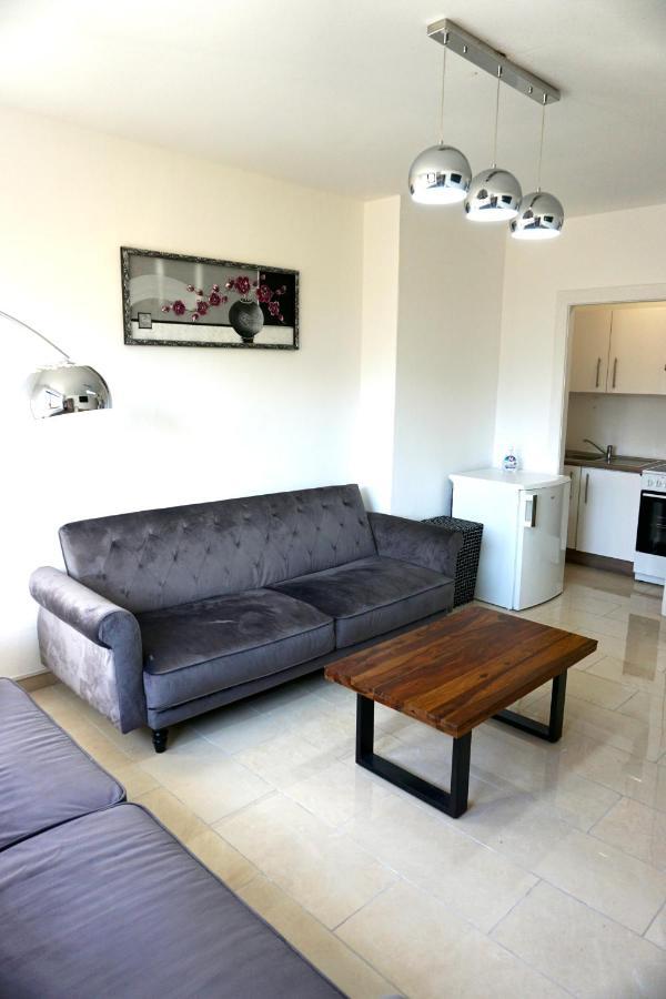 Alster Hamburg - Saniertes Und Mobliertes Apartment Mit Bad Und Kuche Luaran gambar