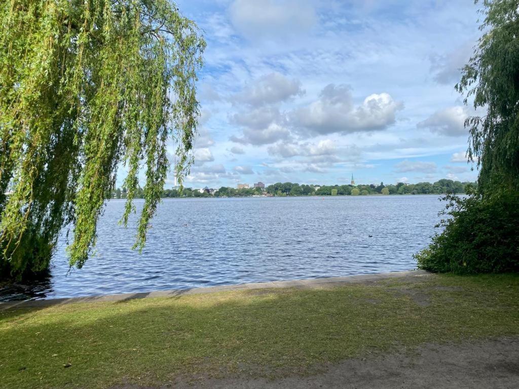 Alster Hamburg - Saniertes Und Mobliertes Apartment Mit Bad Und Kuche Luaran gambar